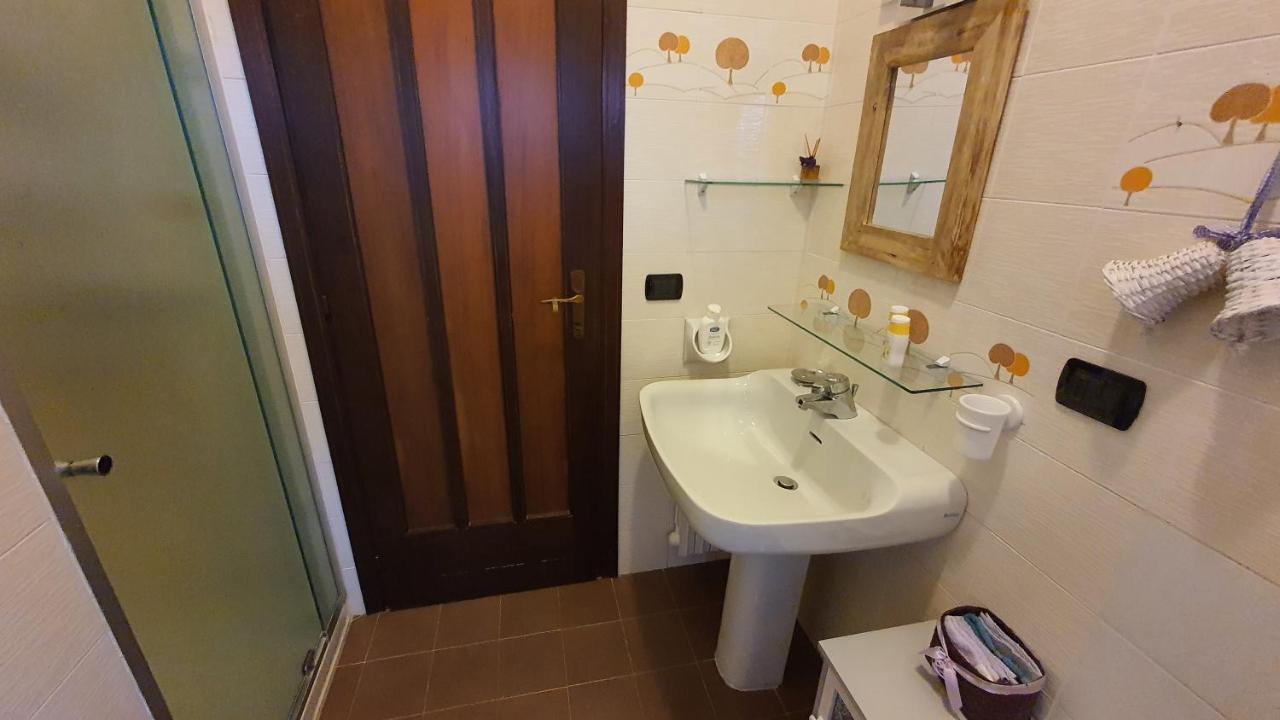 Casa Madda Bed & Breakfast Selargius ภายนอก รูปภาพ